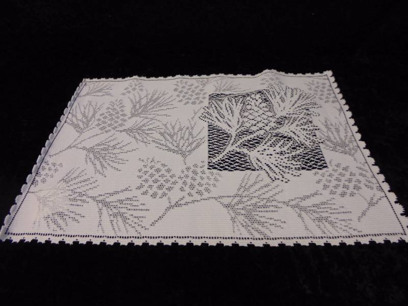 lot 31 image: itage Lace Lot New Woodland Placements, White, 14x20