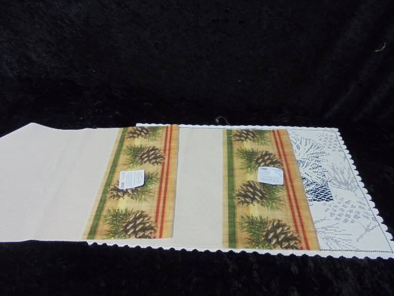 lot 34 image: Heritage Lace, New  Pine Cone Stripe 13x19 & Woodland 14x20
