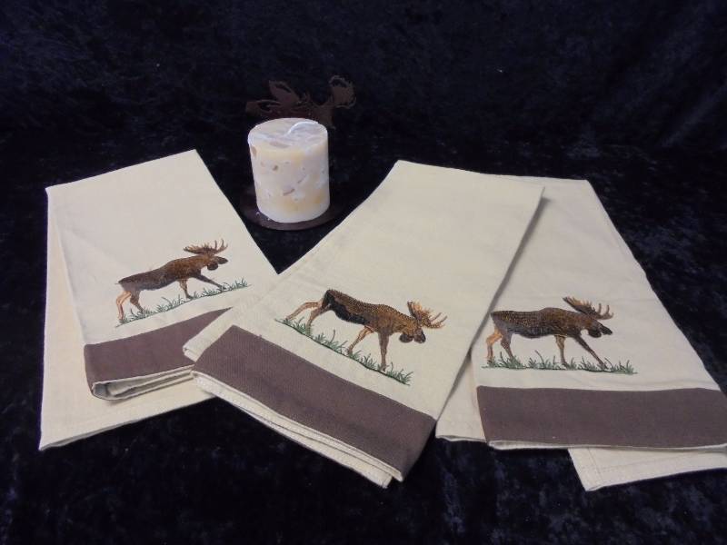 lot 36 image: Lot - Park Designs New Moose Hand Towels & Metal Welcome Sign
