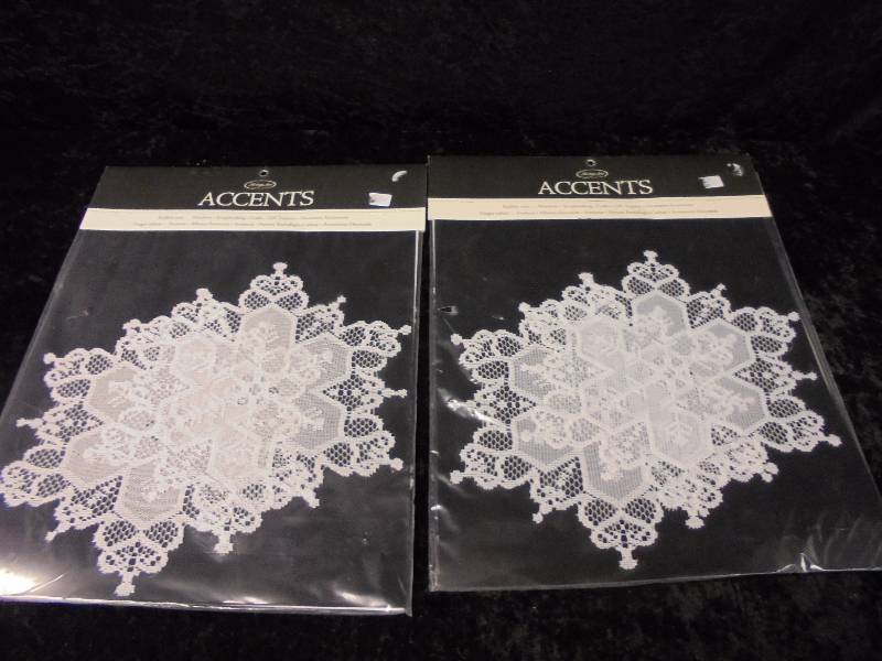 lot 51 image: Heritage Lace New Accents Packs - Snowflakes, White