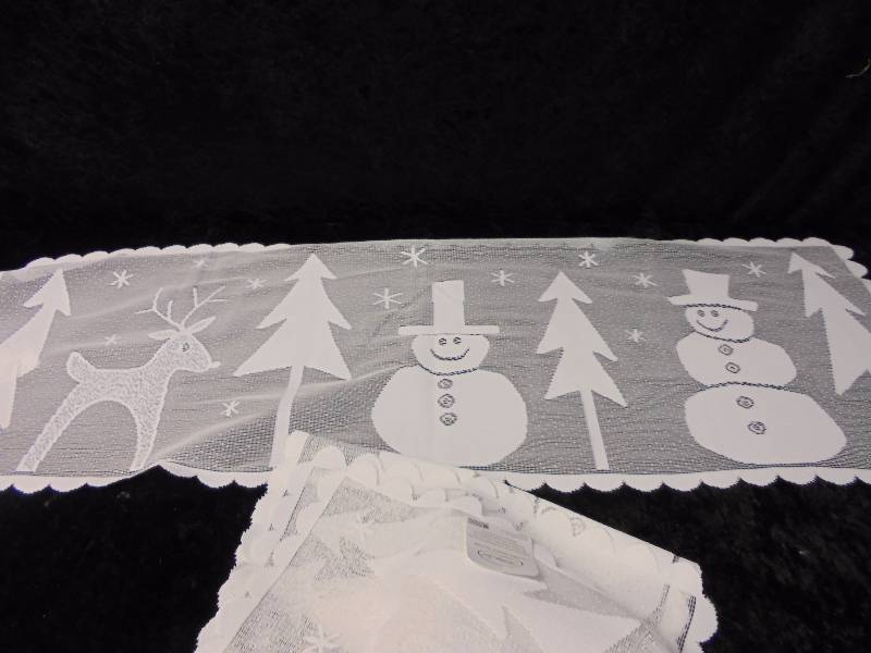 lot 52 image: Heritage Lace (2) New Winter Whimsey Runners, White, 14x39