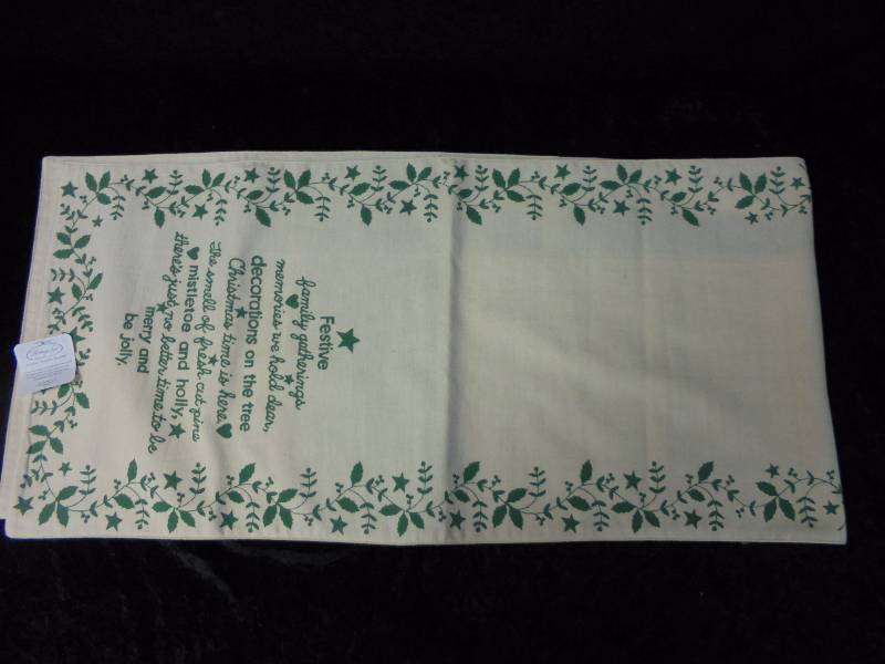 lot 54 image: Heritage Lace New Christmas Time Runner, 13x60
