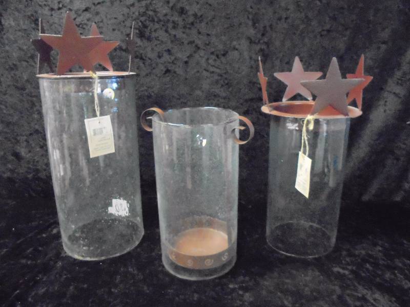 lot 59 image: Lot - Park Designs New GlassMetal Candleholders, Rustic Stars, 12 & 14h