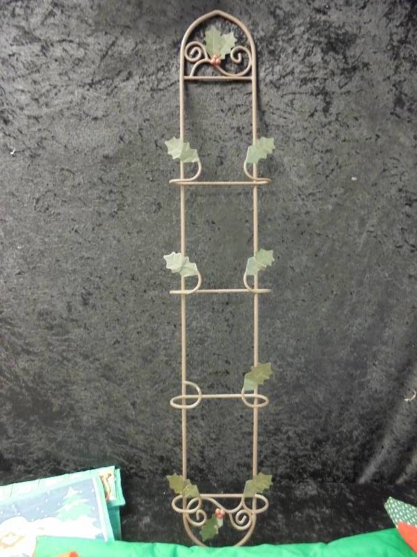 lot 67 image: Lot - New Metal Holy Plate Rack & Misc Christmas Hangings