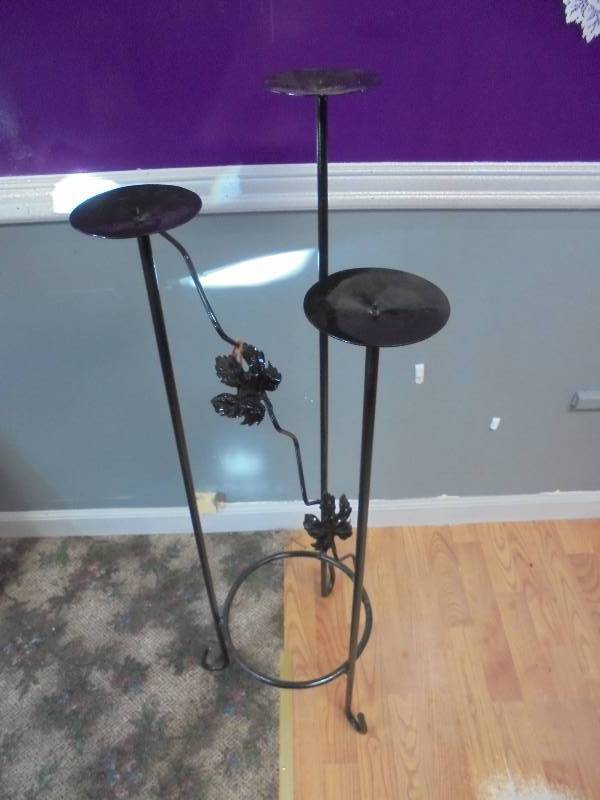 lot 71 image: Metal Floor Candle Holder, 40 high