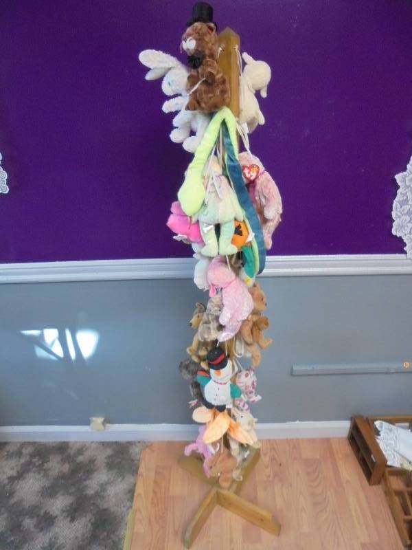 lot 73 image: Lot - Beanie Babies on Display Stand
