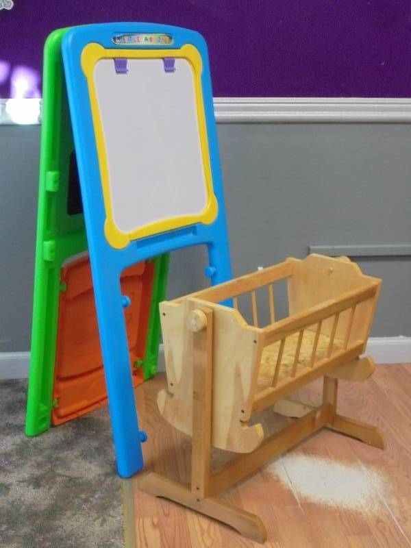 lot 75 image: Little Artist Easel & Wood Doll Cradle