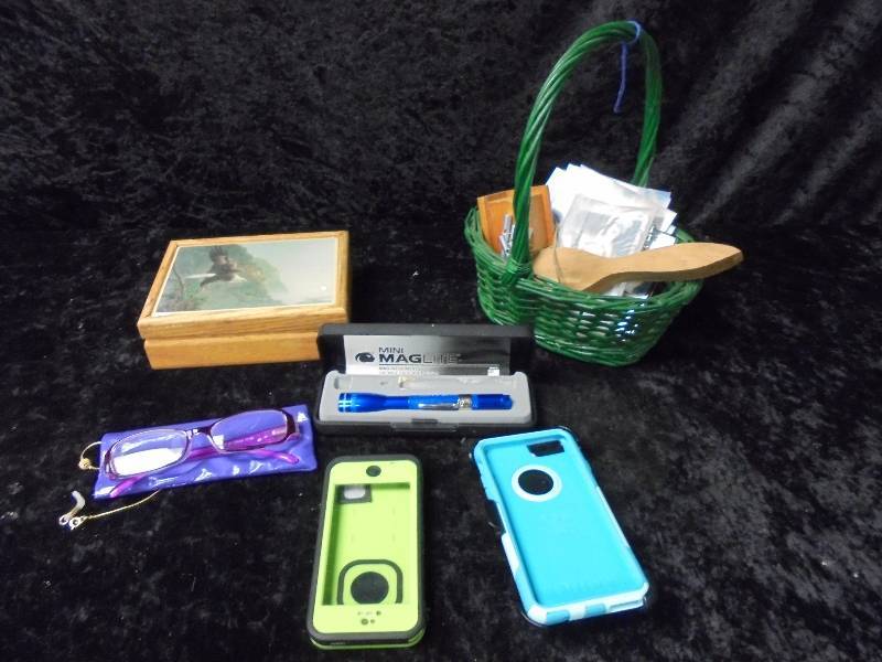 lot 103 image: Lot - Lindstrom MN Magents, Otter Box Phone Case, Misc