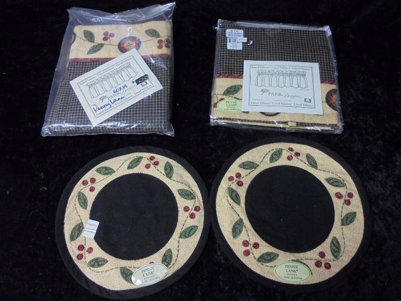 lot 110 image: Park Designs Valances - Penny Lane & Matching Doilie