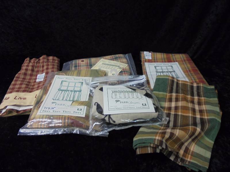 lot 113 image: Lot - Park Designs Valances, Tiers - Misc Patterns