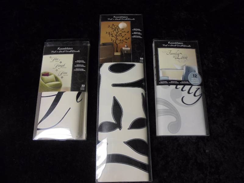lot 116 image: Lot - Room Mates Peel & Stick - FamilyTreeLove, New