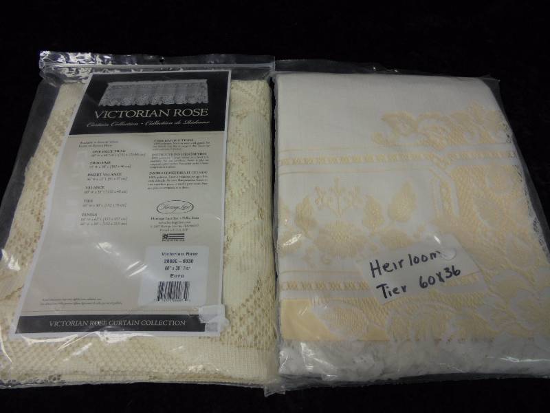lot 140 image: Lot - Misc Lace Valances & Curtains