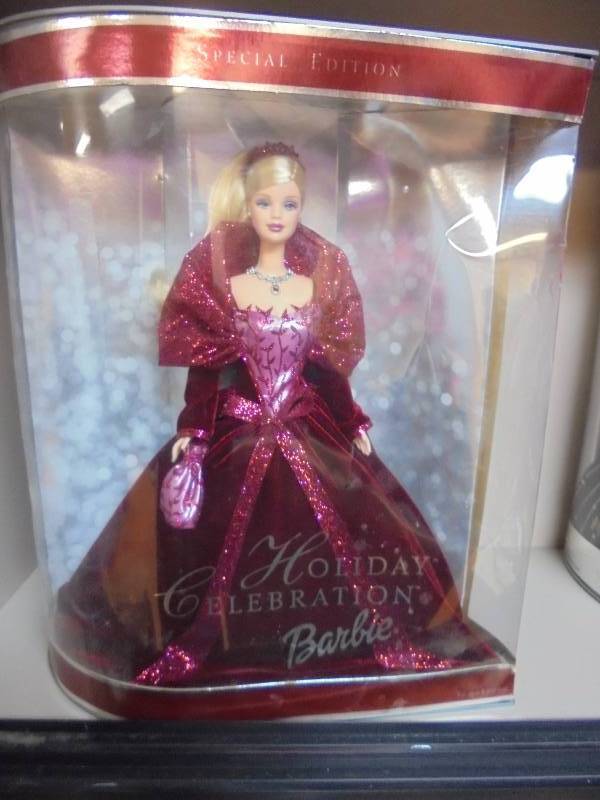 lot 149 image: Holiday Celebration Barbie (Damaged box)