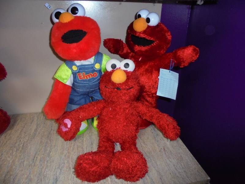 lot 161 image: Lot - Elmos (3)