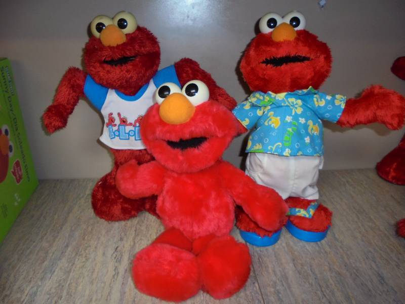lot 162 image: Lot - Elmos (3)