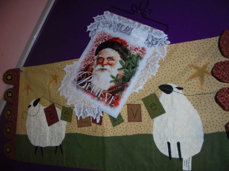 lot 182 image: Heritage Lace Believe & BELIEVE Fabric Runner