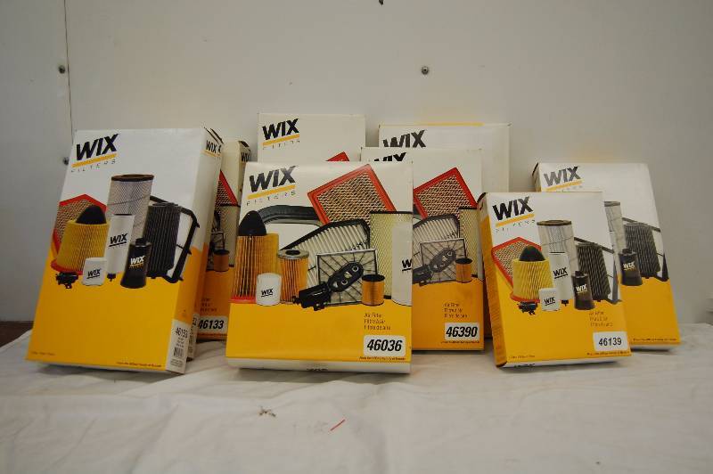 lot 8 image: Air Filters