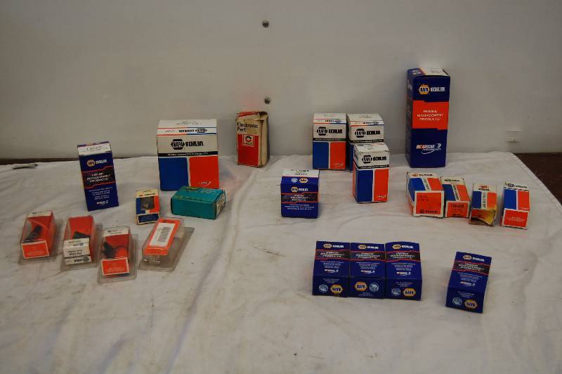 lot 33 image: Electrical Parts