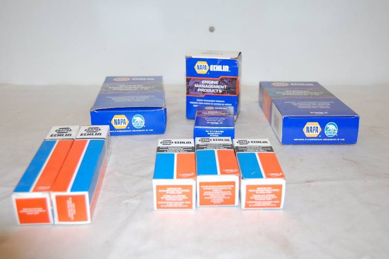 lot 73 image: Valves and Fuel Injectors
