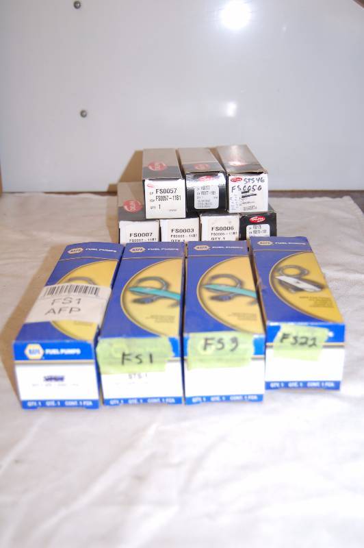 lot 100 image: Fuel Pump Parts
