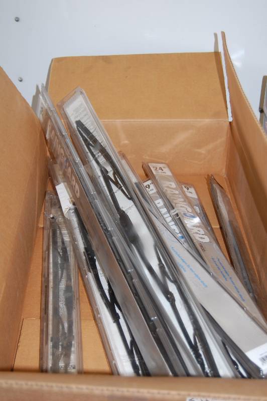 lot 104 image: Windshield Wipers