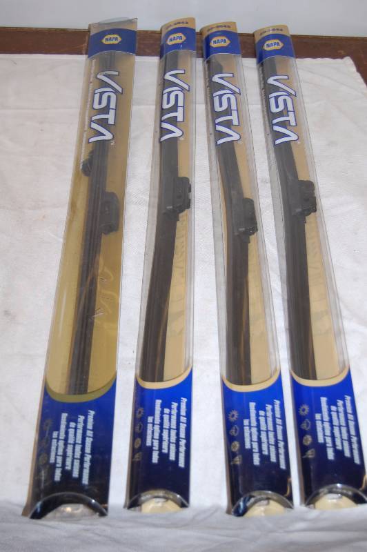 lot 108 image: Windshield Wipers