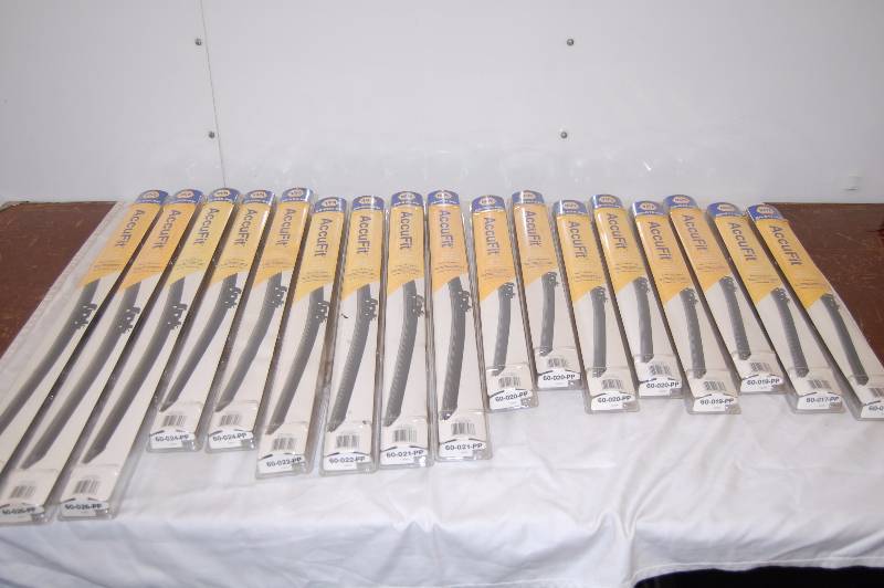 lot 111 image: NAPA Accufit Windshield Wipers