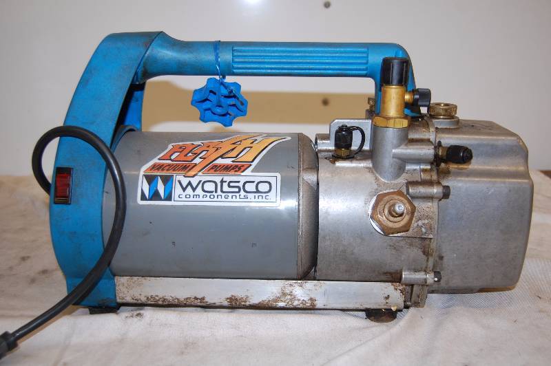 lot 180 image: Cool Tech Vacuum Pump