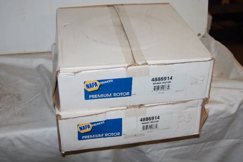 lot 187 image: 2 NAPA Brake Rotors
