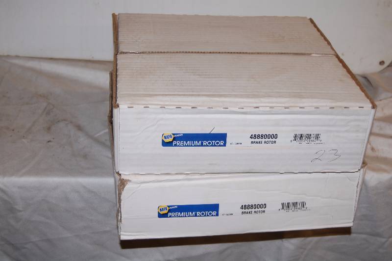 lot 189 image: 2 NAPA Brake Rotors
