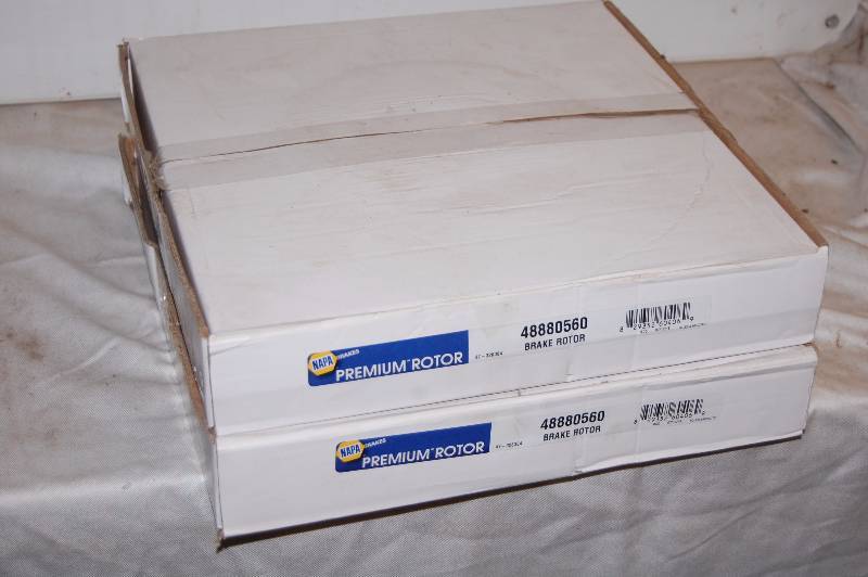 lot 195 image: 2 NAPA Brake Rotors