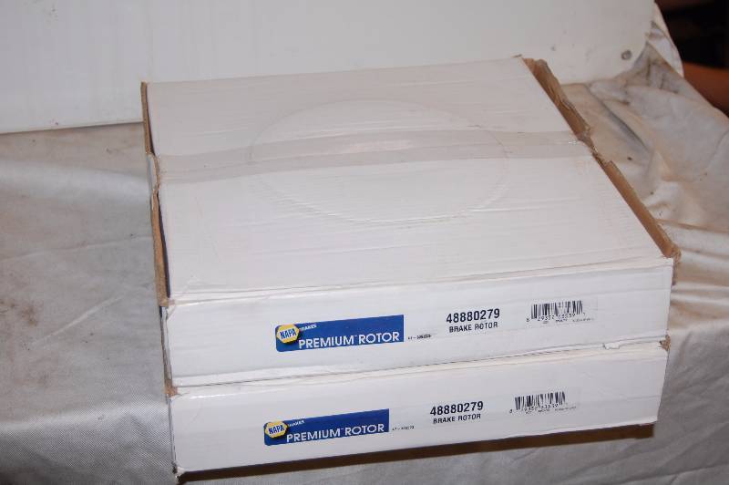 lot 196 image: 2 NAPA Brake Rotors