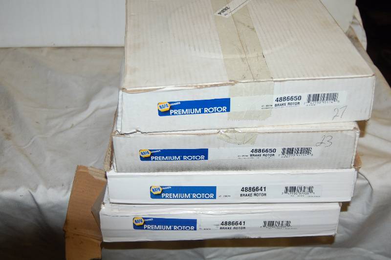 lot 199 image: 4 NAPA Brake Rotors