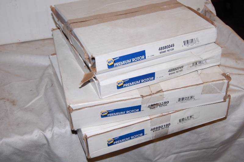 lot 200 image: 4 NAPA Brake Rotors