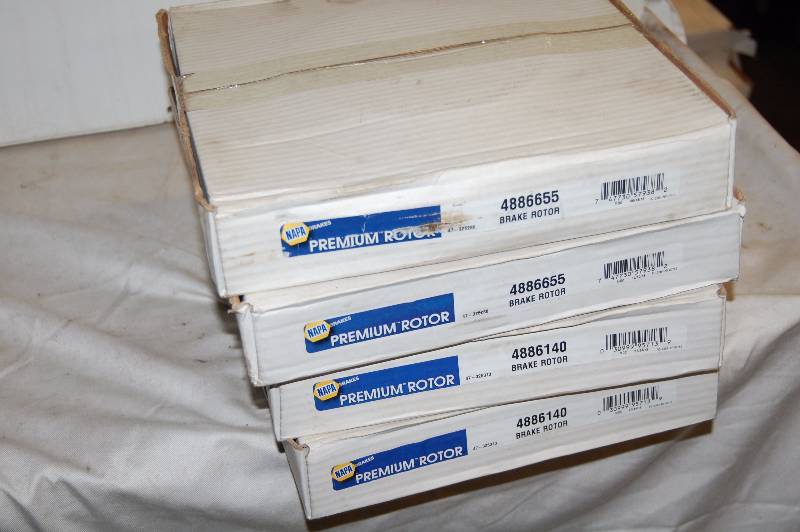 lot 202 image: 4 NAPA Brake Rotors