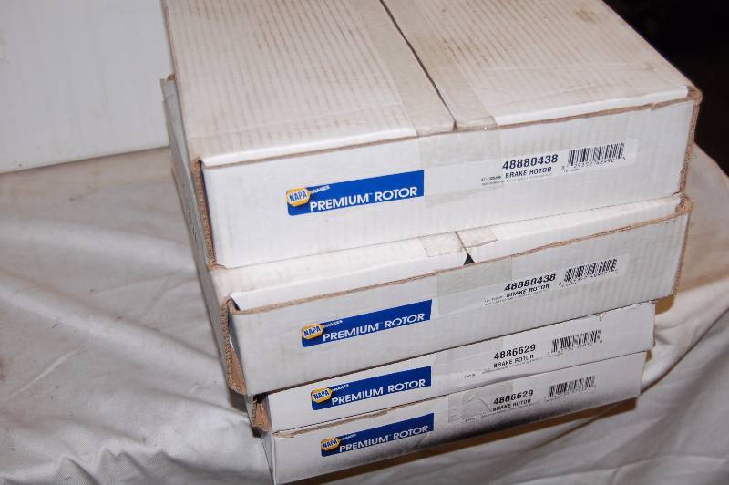 lot 203 image: 4 NAPA Brake Rotors