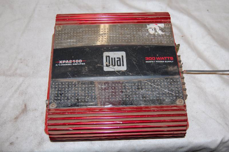 lot 224 image: Duel 300 Watt Power Supply Amplifier