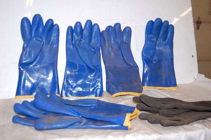 lot 234 image: Chemical Gloves