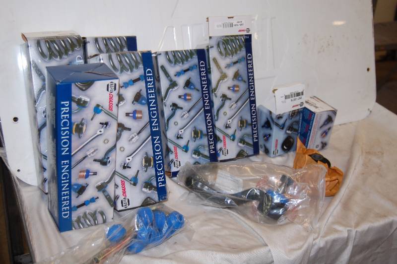lot 250 image: NAPA Tie Rods and Alignment Parts