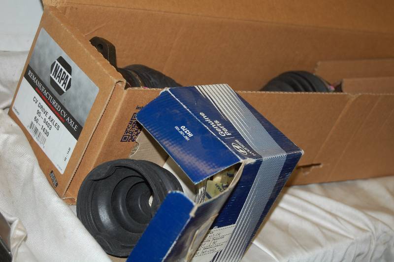 lot 259 image: Drive Axle and a Boot Kit Front Axle