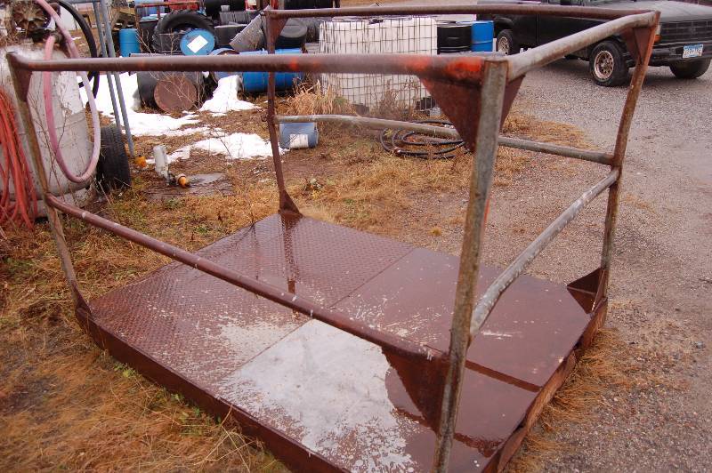 lot 264 image: Forklift Safety Scaffolding