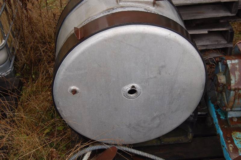lot 265 image: Aluminum Cylinder