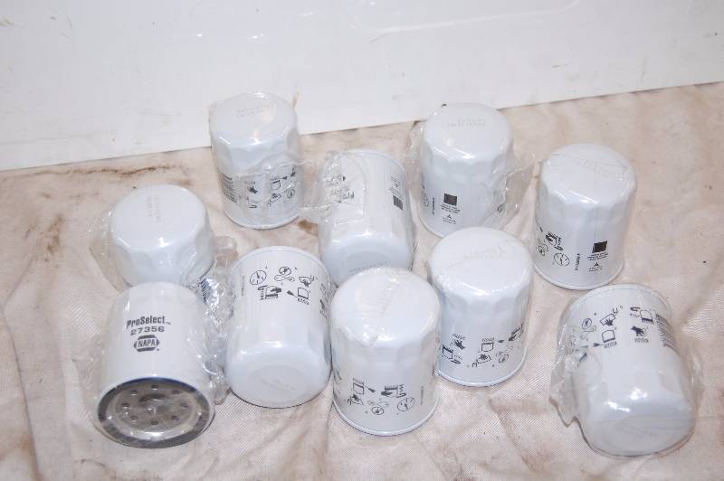 lot 286 image: NAPA Oil Filters