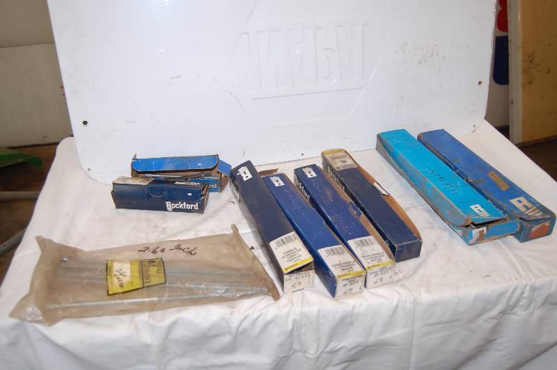 lot 294 image: Assorted Bolts