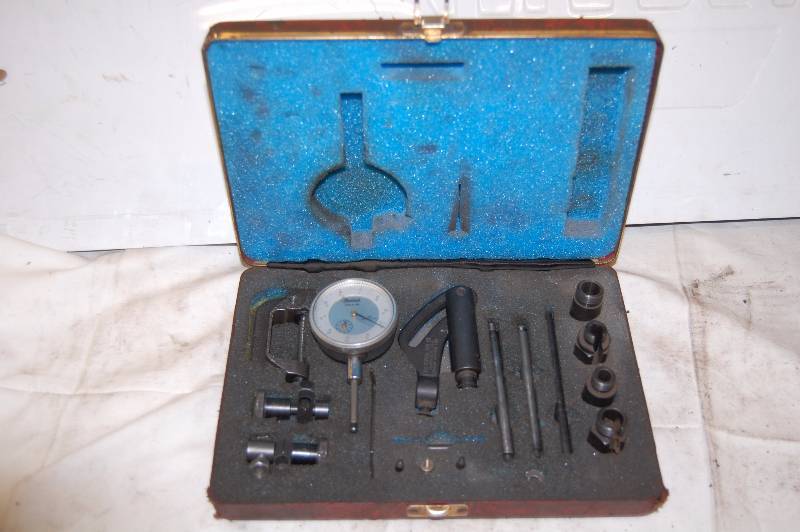 lot 361 image: Precision measuring tool with accessories