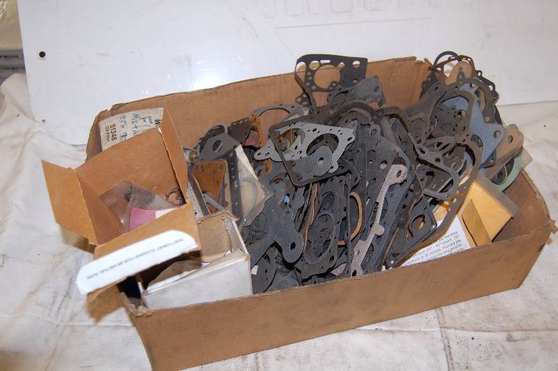 lot 367 image: Assorted carburetor gaskets