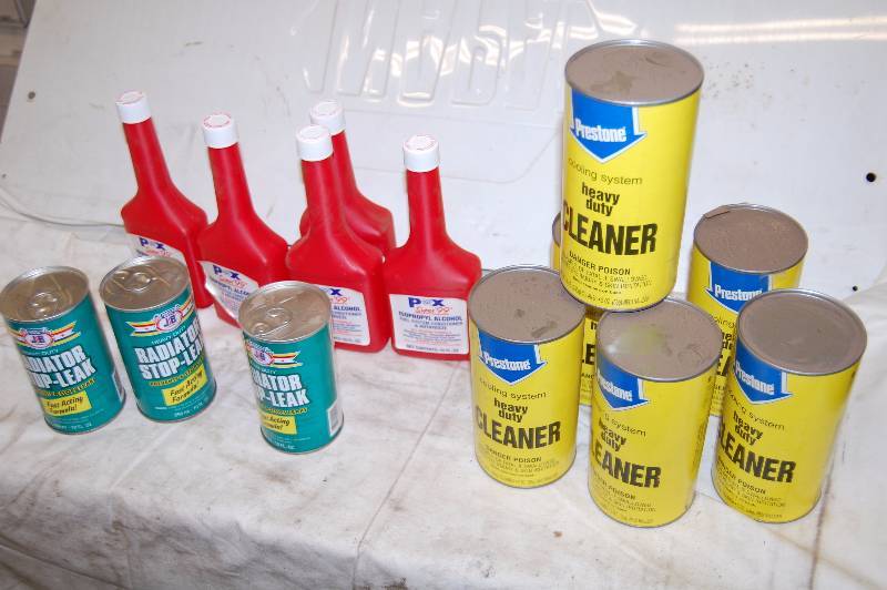 lot 381 image: Assorted chemical treatments for autos