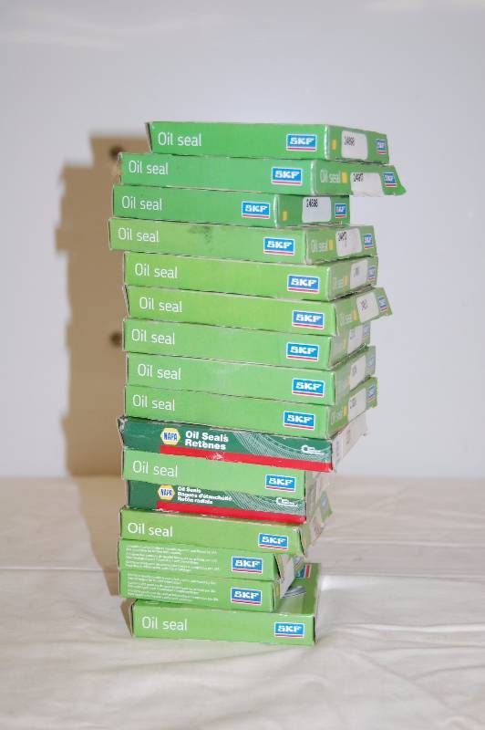 lot 390 image: NAPA Oil Seals