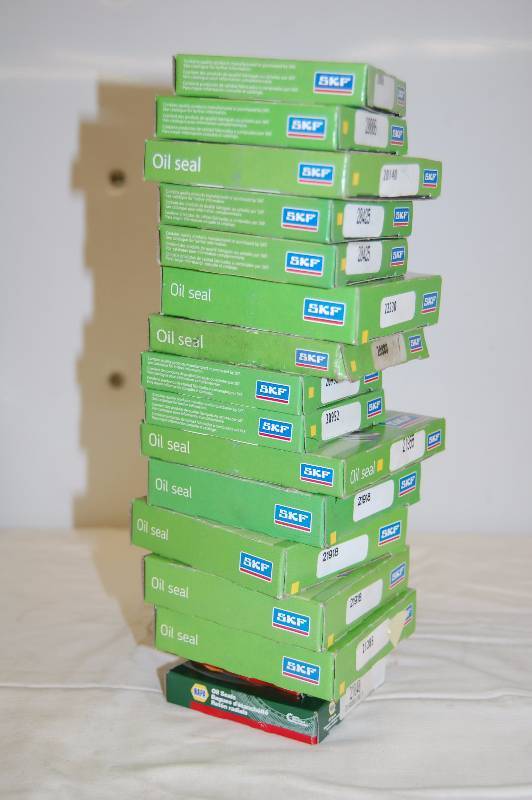 lot 392 image: NAPA Oil Seals