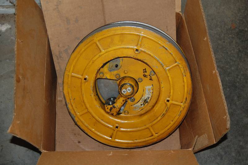 lot 396 image: Hand Oil Reel